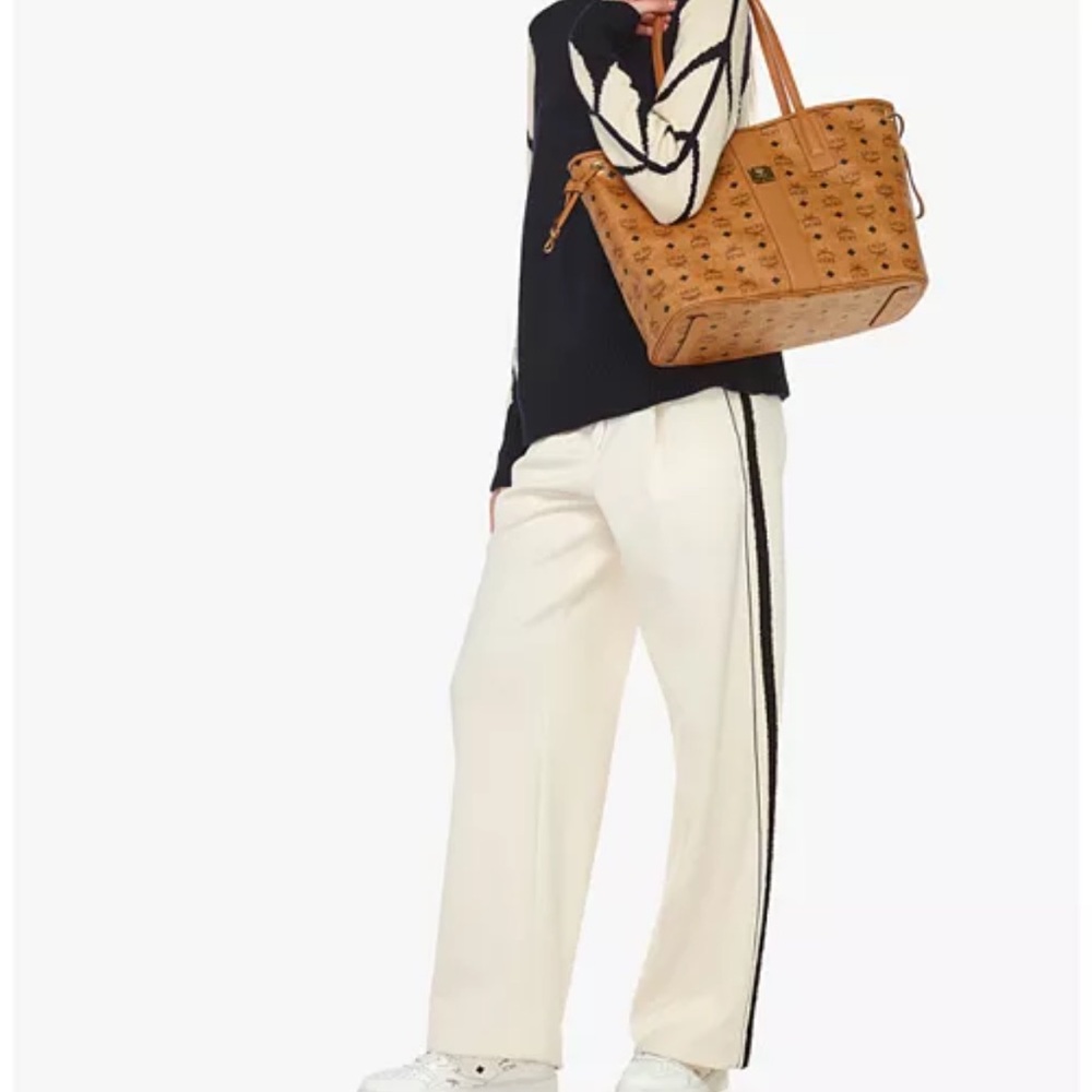 MCM Liz Reversible Medium Tote Bag 👜